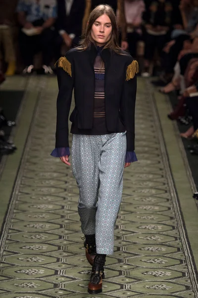 Look 72